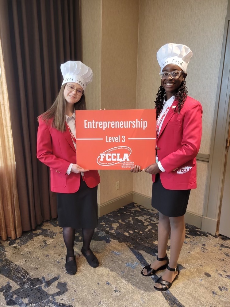 Shannon Locke and Asiya Durham at the FCCLA State Conference