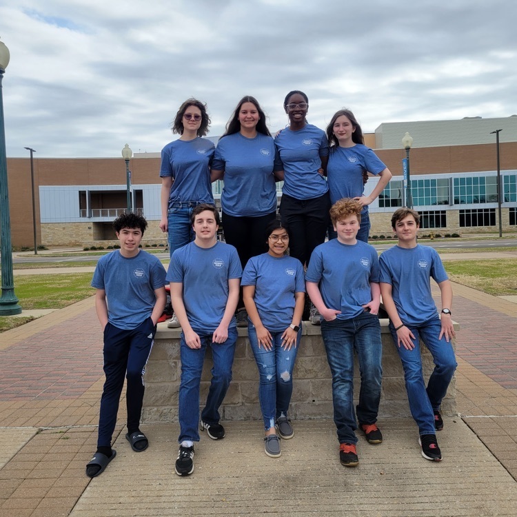 FCCLA members pose for picture before competition